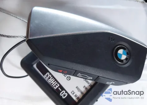 2025 BMW X3 30 xDrive z USA, uszkodzony, nr VIN 5UX53GP04S9099026